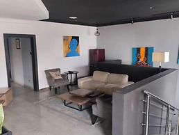 The Crib-Artist Residence