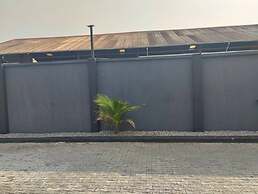 The Crib-Artist Residence