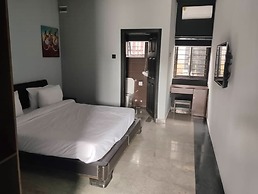 The Crib-Artist Residence