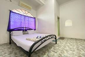 OYO 93781 Hotel California 2NearNagoya Hill Shopping Mall