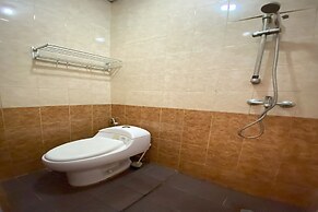 OYO 93781 Hotel California 2NearNagoya Hill Shopping Mall