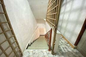 OYO 93781 Hotel California 2NearNagoya Hill Shopping Mall