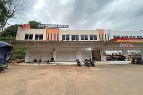 OYO 93781 Hotel California 2NearNagoya Hill Shopping Mall