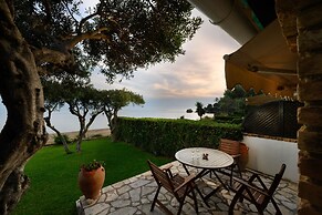 Seaduced Beachfront Villa by Corfuescape