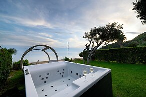 Seaduced Beachfront Villa by Corfuescape