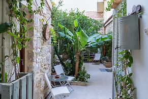 Lemon Garden Residence