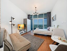 Luxury StayCation - Al Jawhara Tower Studio Apt in the Heart of Dubai