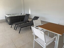 Blue Horizon Apartments