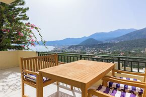 Blue Horizon Apartments