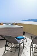 Blue Horizon Apartments