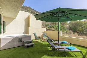 Blue Horizon Apartments