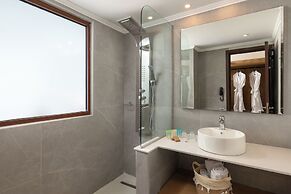 Costa Lindia Beach Resort