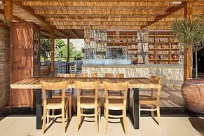 Costa Lindia Beach Resort