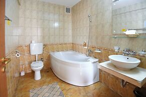 Complex Modern Mamaia All Inclusive