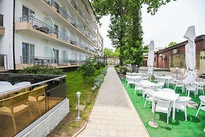 Complex Modern Mamaia All Inclusive