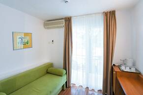 Complex Modern Mamaia All Inclusive