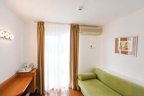 Complex Modern Mamaia All Inclusive