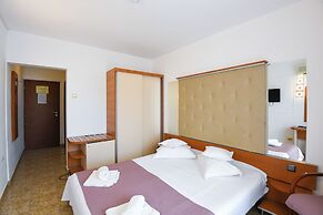 Complex Modern Mamaia All Inclusive