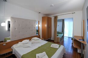 Complex Modern Mamaia All Inclusive