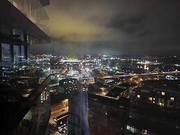 Stunning 3-bed, 3-bath Apartment in Southampton