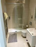 Stunning 3-bed, 3-bath Apartment in Southampton