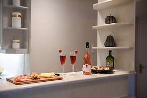 Regina's Downtown Apartment Corfuescapes