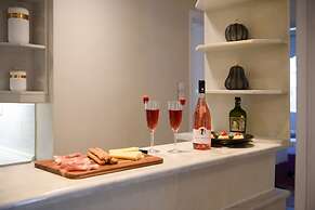 Regina's Downtown Apartment Corfuescapes