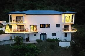 Coconut Breeze Villas