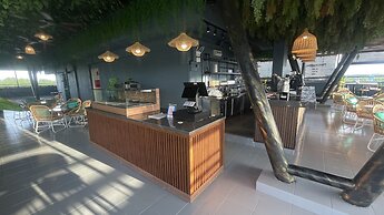 Sunflower World Hotel