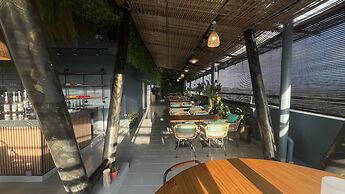 Sunflower World Hotel