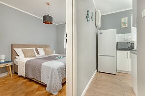 Apartment With Balcony by Renters