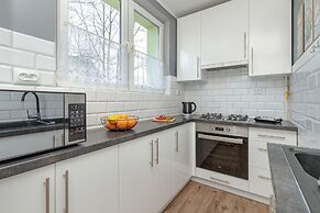 Apartment With Balcony by Renters