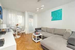 Apartment With Balcony by Renters