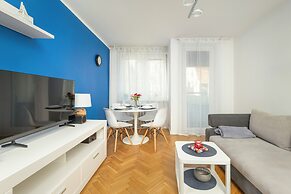 Apartment With Balcony by Renters