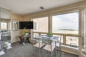Ocean-view Imperial Beach Condo w/ Community Perks