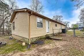 Charming El Dorado Retreat Near Main Street!