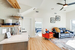 Hot Tub & Panoramic Mtn Views: Pine Retreat!