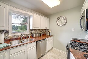 3 Mi to Lake Michigan: Lakefront Portage Home!