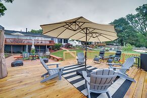 3 Mi to Lake Michigan: Lakefront Portage Home!