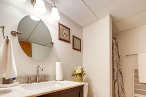 3 Mi to Lake Michigan: Lakefront Portage Home!