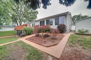 3 Mi to Lake Michigan: Lakefront Portage Home!