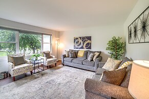 3 Mi to Lake Michigan: Lakefront Portage Home!