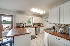 3 Mi to Lake Michigan: Lakefront Portage Home!