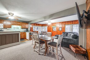 Clear Lake Vacation Rental: Walk to City Beach!