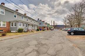 Easthampton Vacation Rental - Walk to Breweries!