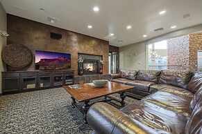 Villa Desert Ridge 2 Bedroom Condo by RedAwning