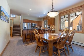 6533 Settlers Creek 3 Bedroom Townhouse by RedAwning