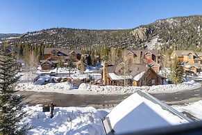 6533 Settlers Creek 3 Bedroom Townhouse by RedAwning