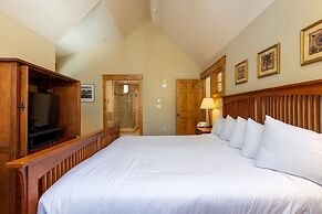 6533 Settlers Creek 3 Bedroom Townhouse by RedAwning