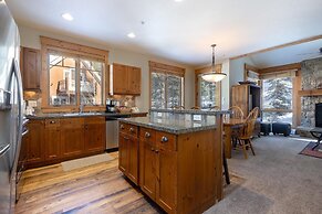 6533 Settlers Creek 3 Bedroom Townhouse by RedAwning